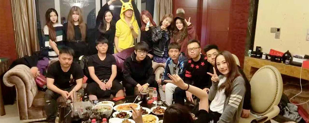 凯迪了克不拉客只拉妹妹和模特 凯迪拉克内部车友群裸聊视频曝光流出