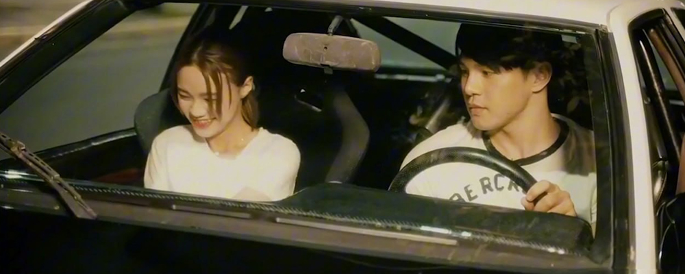 头文字D剧情  秋名山车神飙的再快 也追不上奔驰里的夏树 只能用大屌满足她的小穴