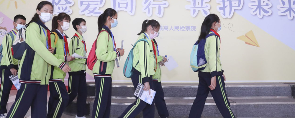 罪犯陈某某利用社交平台诱骗女学生进行性侵  在强奸过程中拍摄大量视频 并威胁卖淫为自身牟利