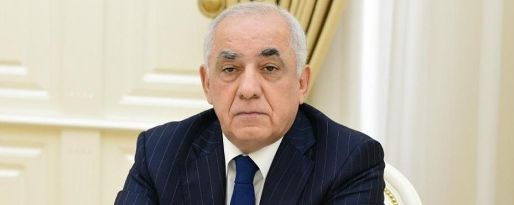 线上会议变福利现场  阿塞拜疆总理会议直播出丑 伸手摸女助理屁股被全网疯传