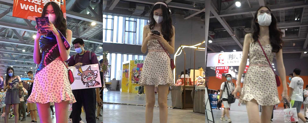 商场隐蔽偷拍最新作品 发现170cm高挑眼镜熟女真空购物 修长美腿与浓密私处尽收眼底